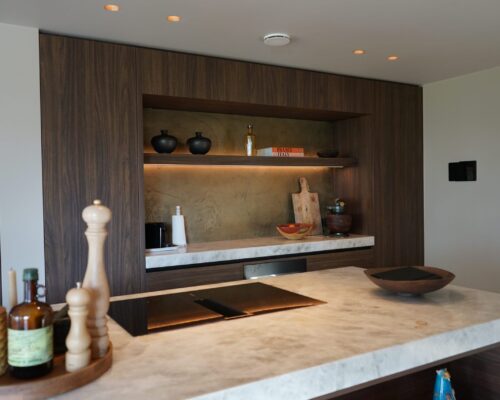 Metal Stuc GMD elite Modern stucdesign in een strakke woonkamer door Room Designers